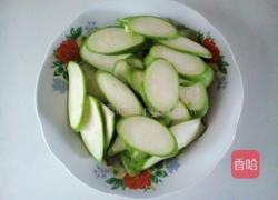 丝瓜炒鸡蛋的做法图解2