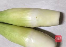 彩椒炒茭白丝的做法图解1