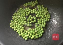豌豆蛋炒饭的做法图解2