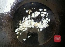 土豆茄子炖豆角的做法图解2