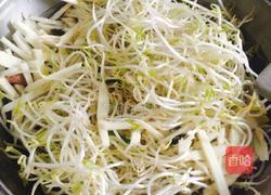 绿豆芽炒笋的做法图解4