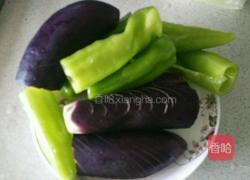 油焖尖椒茄子的做法图解2