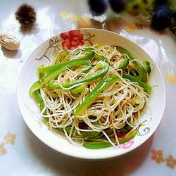 青椒炒银芽的做法[图]