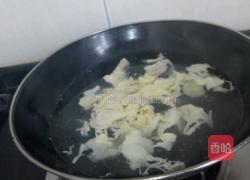 蛋花汤泡面的做法图解5