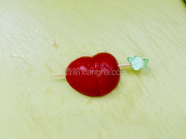 用牙莶固定完成。