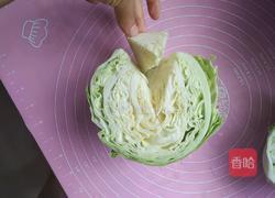 爽口卷心菜三丝的做法图解2