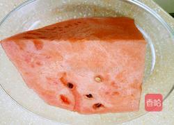西瓜果汁的做法圖解1