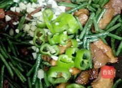 肉炒蒜香豇豆的做法图解10