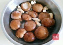 溜香菇的做法图解1