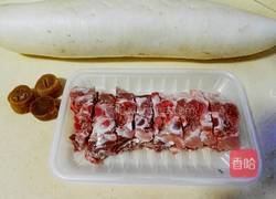 白萝卜排骨汤的做法图解1