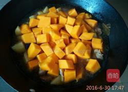 南瓜土豆炖牛肉的做法图解7