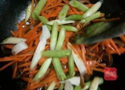 猪皮炒胡萝卜的做法图解6