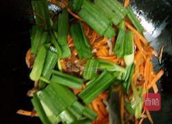 猪皮炒胡萝卜的做法图解7