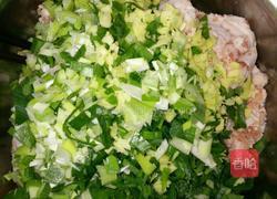 炸肉丸子的做法图解1