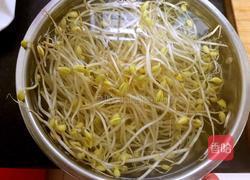 黑芝麻绿豆芽的做法图解1