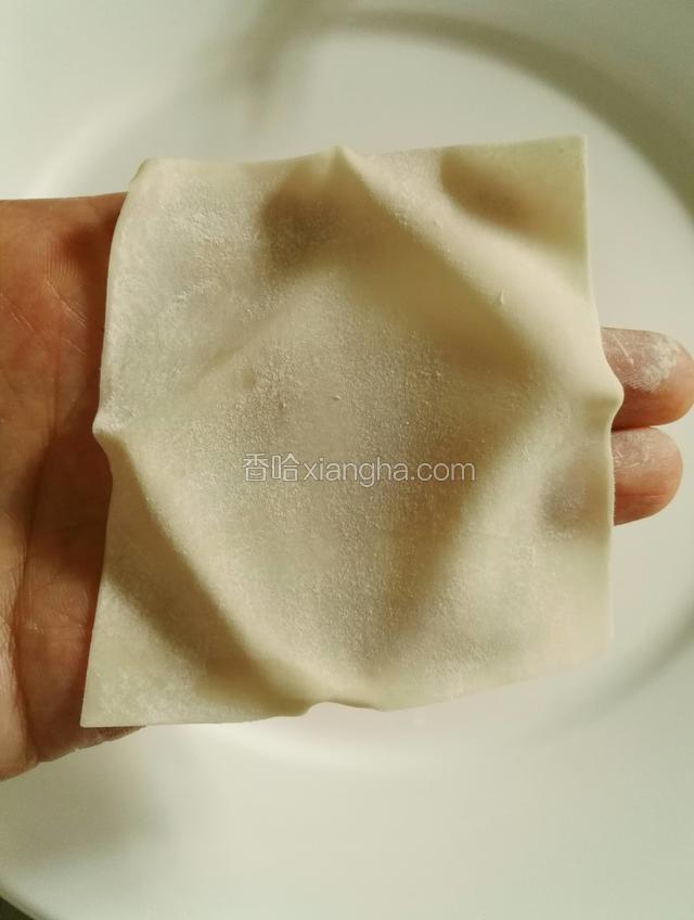 开始包拿一个皮放手上