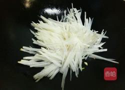 双椒炒白萝卜丝的做法图解3