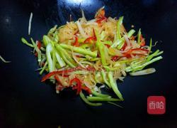 双椒炒白萝卜丝的做法图解8