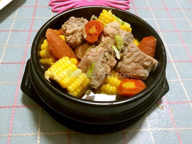 胡萝卜玉米炖排骨