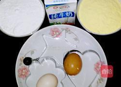 玉米面鸡蛋饼的做法图解1