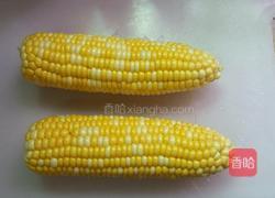 辣椒炒玉米的做法图解1