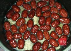 红枣龙眼排骨汤的做法图解4