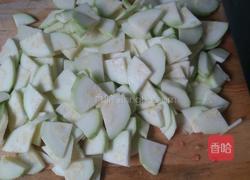 西葫芦炒油泡泡的做法图解2