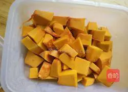 Illustration of how to make cherry tomatoes and pumpkin cakes 1