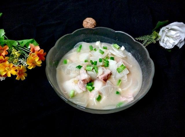  肥肉炖白萝卜