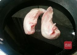 彩椒炒猪舌的做法图解2