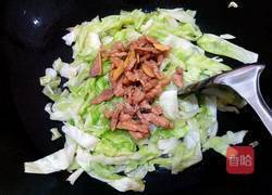 卷心菜炒肉的做法图解5