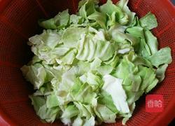 酸辣卷心菜的做法图解1