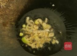 卷心菜炒饼的做法图解4