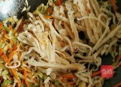 卷心菜炒饼的做法图解7