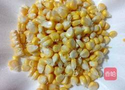 彩椒火腿玉米粒的做法图解2