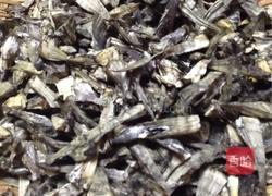 青椒炒干巴菌的做法图解2