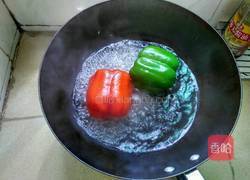 彩椒灌豆腐玉米粒的做法图解2