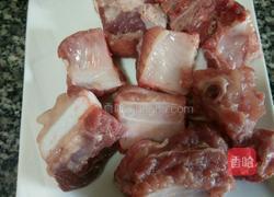 桂圆荔枝红枣排骨汤的做法图解2