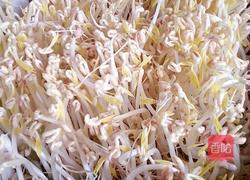 绿豆芽炒鳝鱼丝的做法图解1