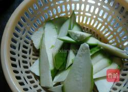 蕃茄丝瓜汤的做法图解2