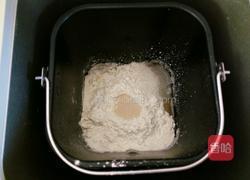 杂蔬火腿芝士卷的做法图解2