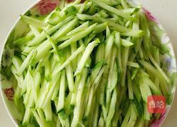 黄瓜拌猪耳的做法图解1