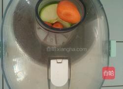 胡萝卜苹果汁的做法图解3
