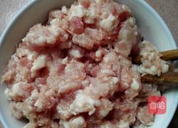 翡翠卷心菜包肉的做法图解2