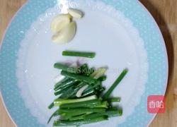 豆芽炒粉丝的做法图解3