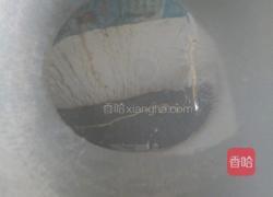 银耳素炒青豆的做法图解3