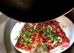 剁椒鱼头的做法图解8