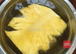 菠萝炒肉的做法图解2