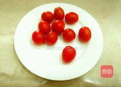 圣女果炒鸡蛋的做法图解1