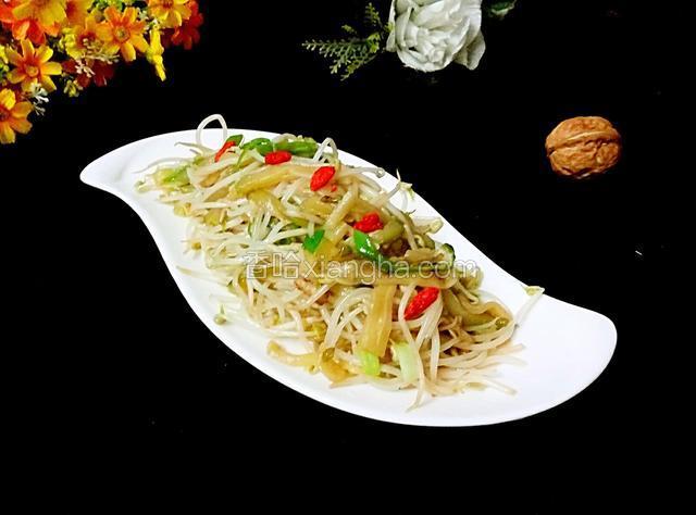 绿豆芽炒茄条